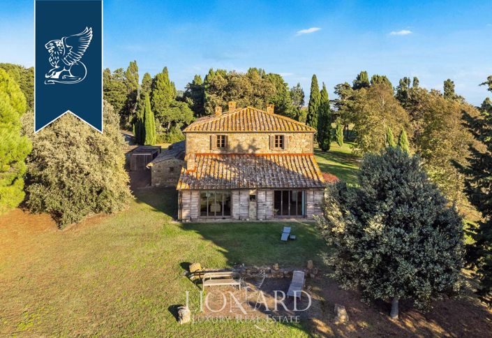 Image No.6-9 Bed Villa for sale