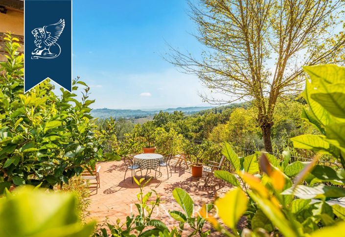 Image No.15-Ferme de 11 chambres à vendre à Florence