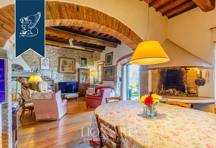 Image No.23-Ferme de 11 chambres à vendre à Florence