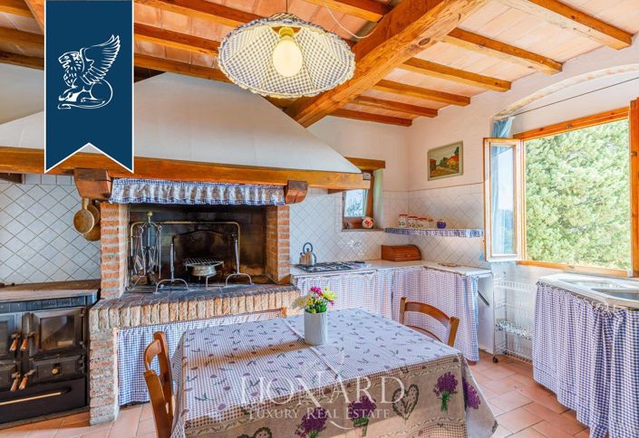 Image No.25-Ferme de 11 chambres à vendre à Florence