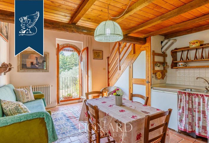 Image No.27-Ferme de 11 chambres à vendre à Florence