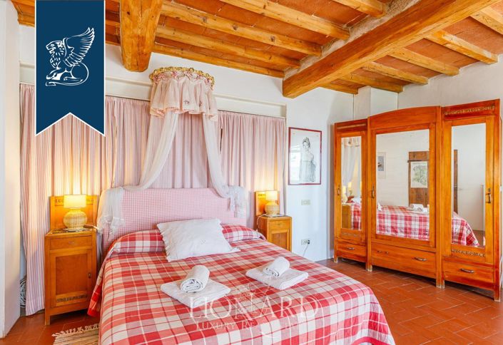 Image No.31-Ferme de 11 chambres à vendre à Florence