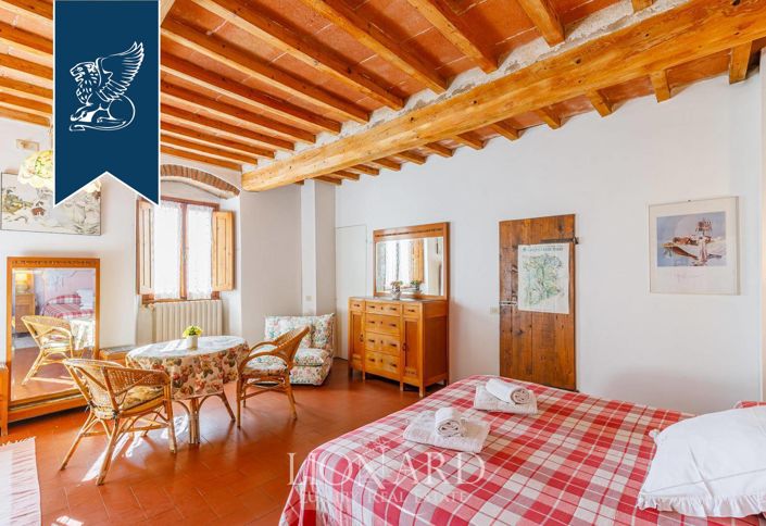 Image No.32-Ferme de 11 chambres à vendre à Florence