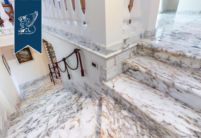 Image No.34-4 Bed Villa for sale