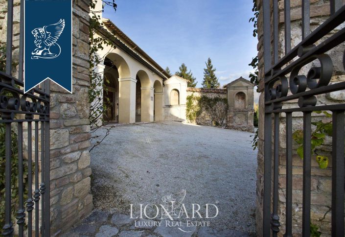 Image No.16-22 Bed Villa for sale