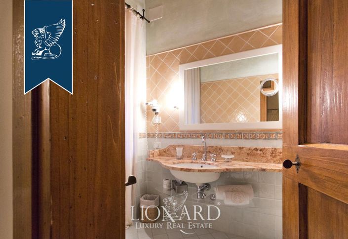 Image No.49-22 Bed Villa for sale