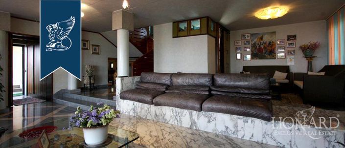 Image No.11-10 Bed Farmhouse for sale