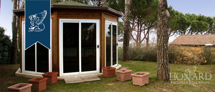 Image No.4-10 Bed Farmhouse for sale