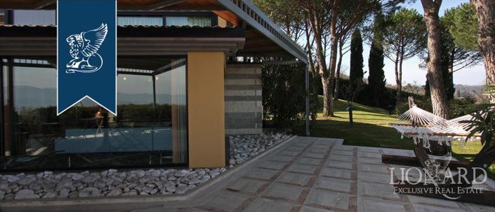 Image No.6-10 Bed Farmhouse for sale