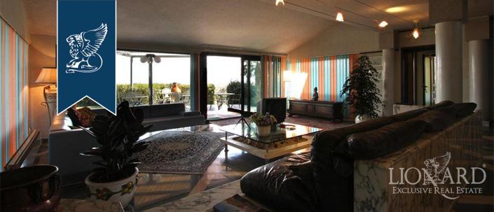 Image No.9-10 Bed Farmhouse for sale