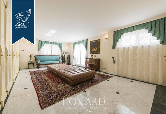 Image No.19-5 Bed Villa for sale