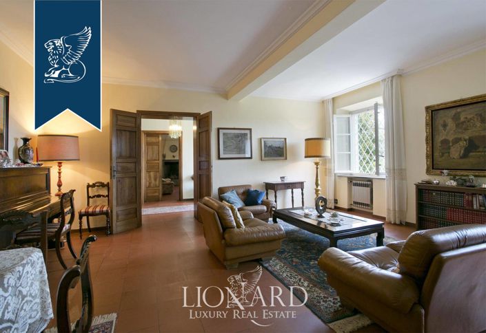 Image No.20-9 Bed Villa for sale