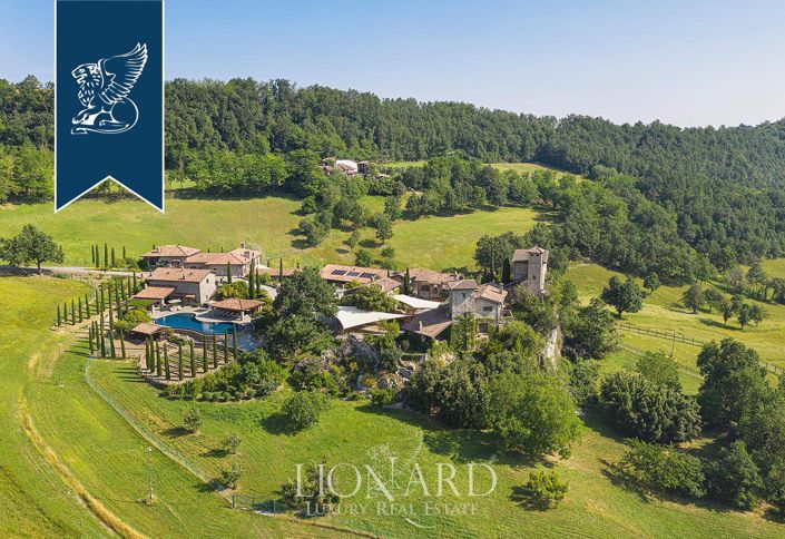 Image No.3-10 Bed Property for sale