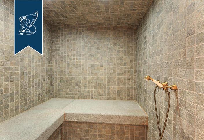 Image No.49-10 Bed Property for sale