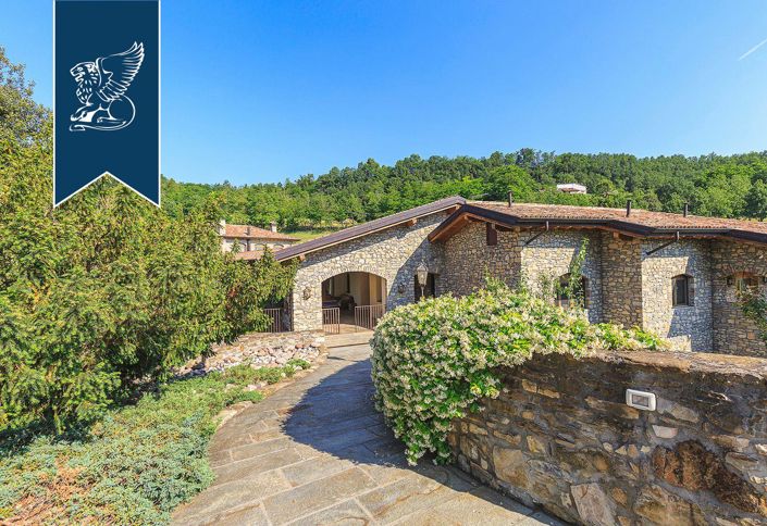 Image No.53-10 Bed Property for sale