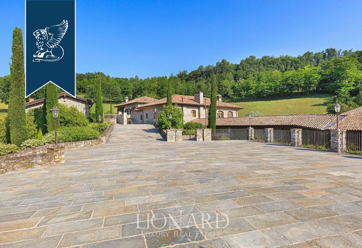 Image No.9-10 Bed Property for sale