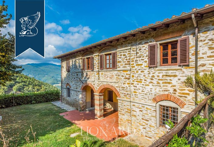 Image No.17-35 Bed Farmhouse for sale