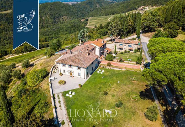 Image No.3-35 Bed Farmhouse for sale