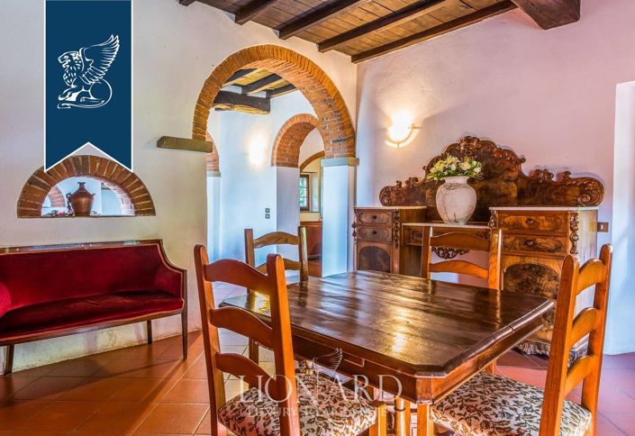 Image No.45-35 Bed Farmhouse for sale