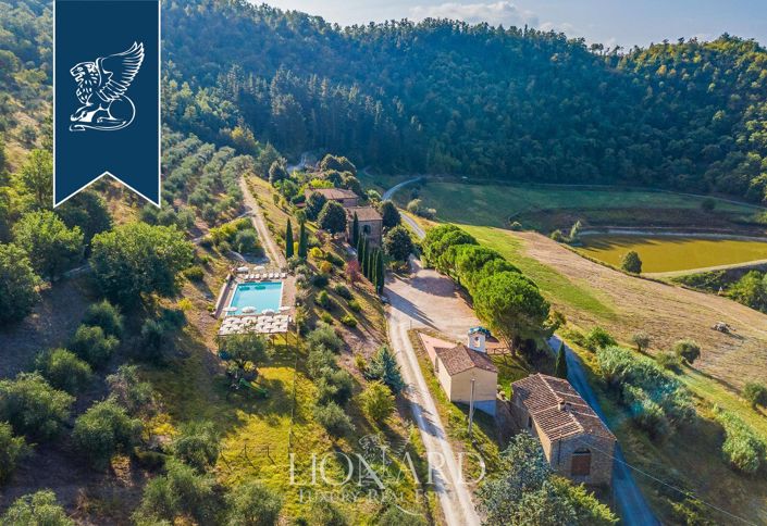 Image No.5-35 Bed Farmhouse for sale