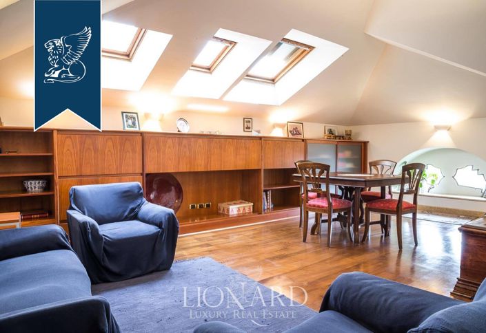 Image No.16-8 Bed Villa for sale