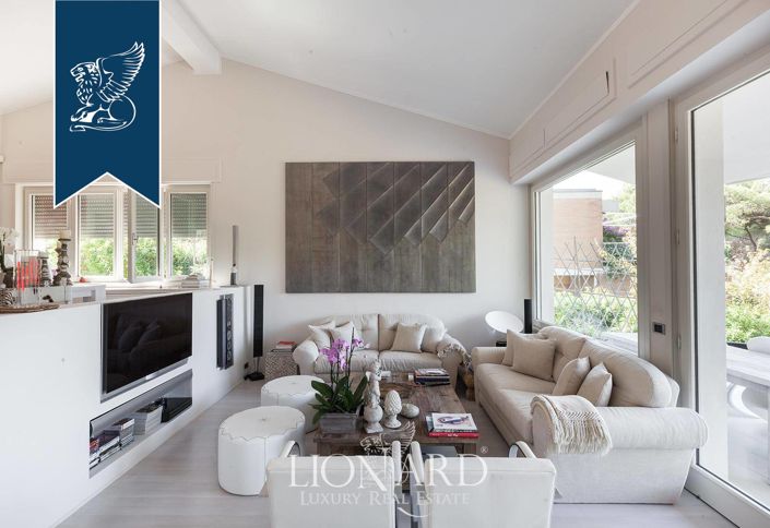 Image No.5-5 Bed Villa for sale