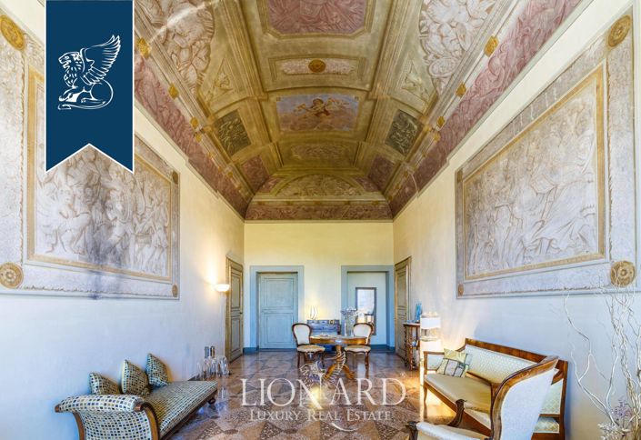 Image No.37-25 Bed Villa for sale