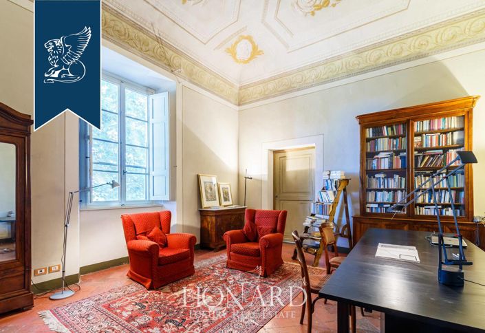 Image No.40-25 Bed Villa for sale