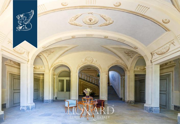 Image No.44-25 Bed Villa for sale