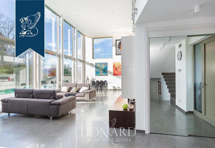 Image No.19-5 Bed Villa for sale