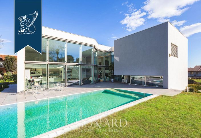 Image No.3-5 Bed Villa for sale