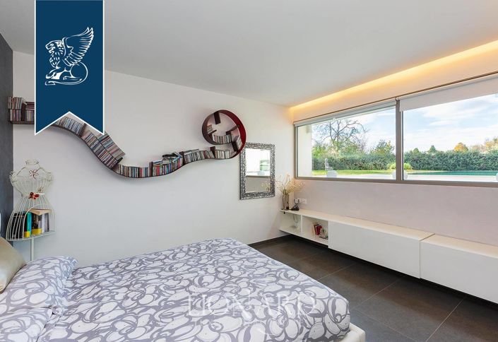 Image No.36-5 Bed Villa for sale