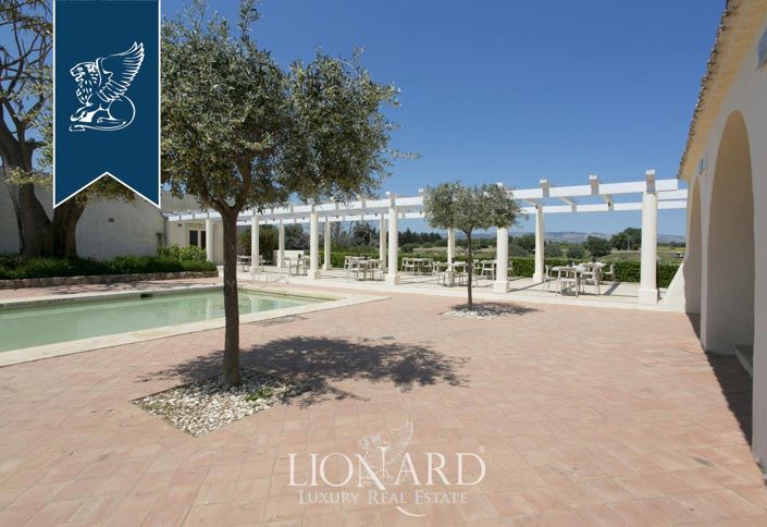 Image No.15-102 Bed Hotel for sale