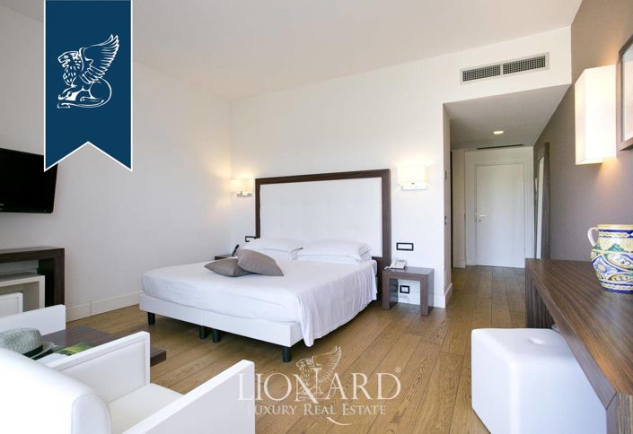 Image No.38-102 Bed Hotel for sale