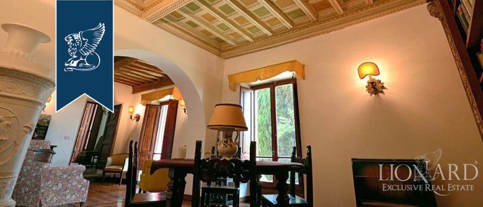 Image No.23-50 Bed Farmhouse for sale