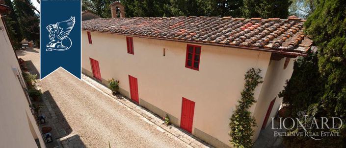 Image No.5-50 Bed Farmhouse for sale