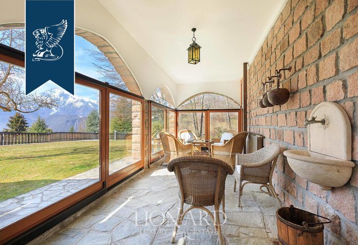 Image No.21-8 Bed Villa for sale