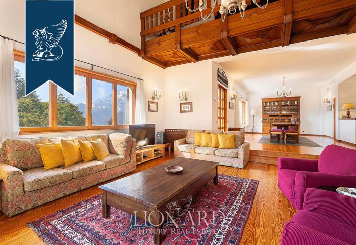 Image No.38-8 Bed Villa for sale