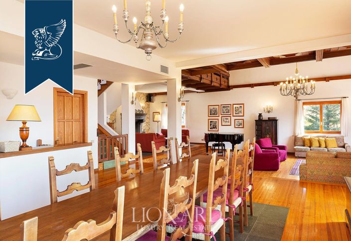 Image No.48-8 Bed Villa for sale