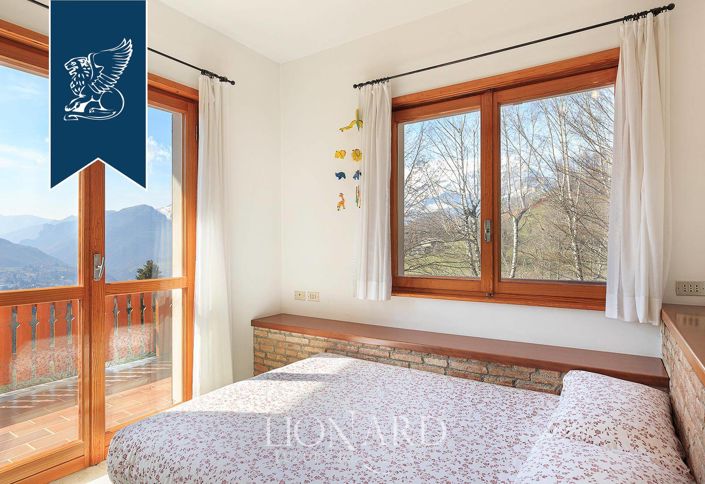 Image No.53-8 Bed Villa for sale