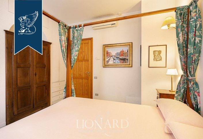 Image No.60-8 Bed Villa for sale