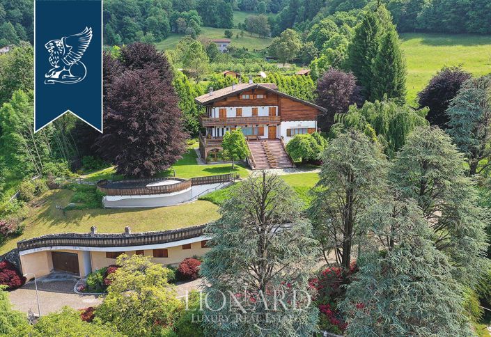 Image No.8-8 Bed Villa for sale