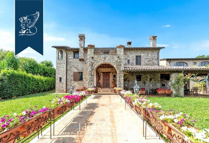 Image No.5-13 Bed Villa for sale