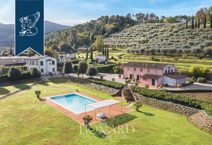 Image No.3-8 Bed Villa for sale