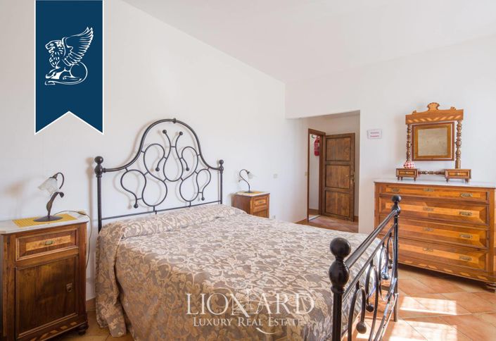 Image No.26-Ferme de 6 chambres à vendre à Cinigiano