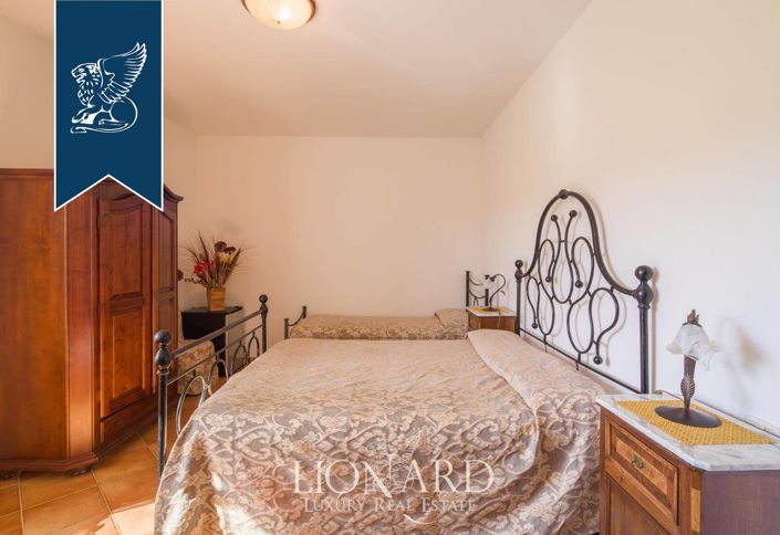 Image No.28-Ferme de 6 chambres à vendre à Cinigiano