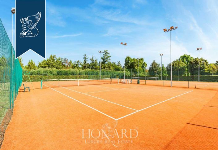 Image No.20-Ferme de 20 chambres à vendre à Fucecchio