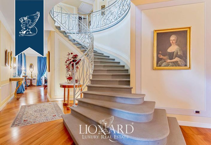 Image No.2-4 Bed Villa for sale