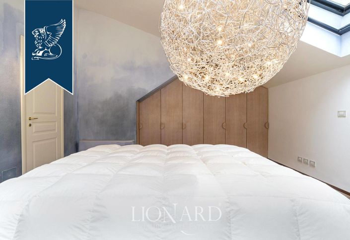 Image No.31-8 Bed Villa for sale