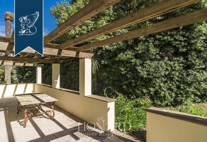 Image No.44-8 Bed Villa for sale